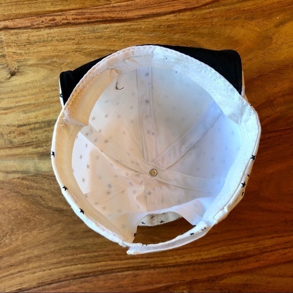 Jangannsa Bunny Rabbit Hat 🐰 - Picture 4 of 7